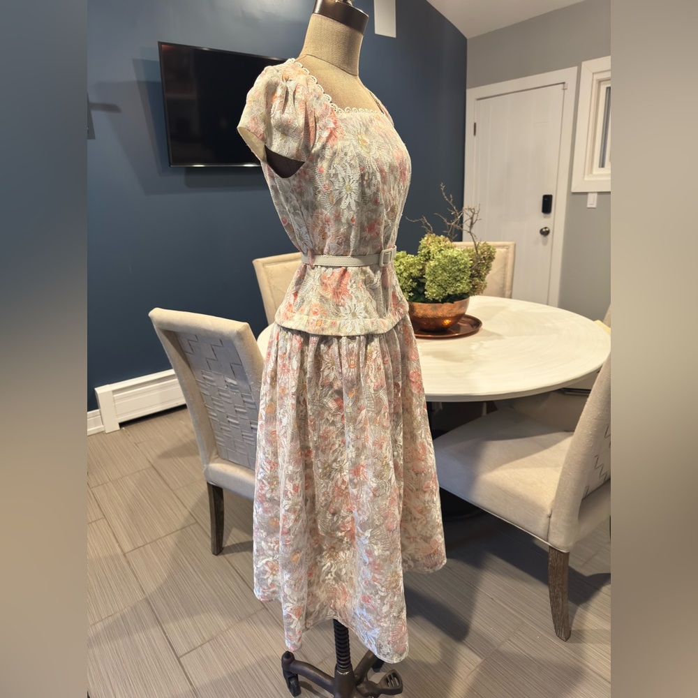 AROSE STUDIO Cream Lace Trim Top